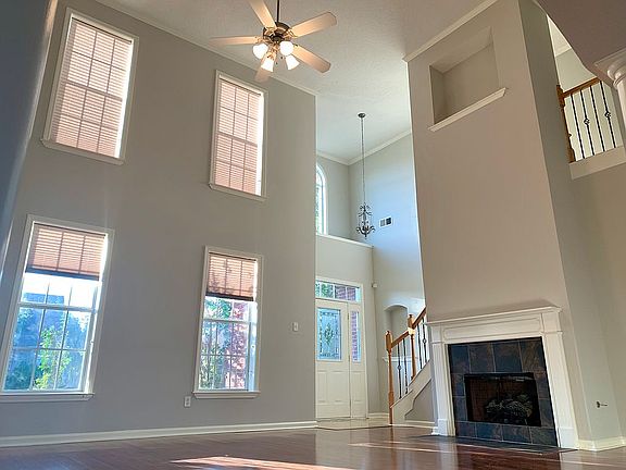 4th image of 1094 Averett Ln