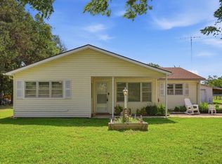 101 SW Hillside Rd, Ponca City, OK 74601