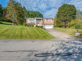 110 Lynn Ct, Trafford, PA 15085