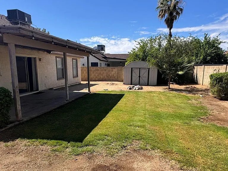 5602 W Yucca St — Photo 3