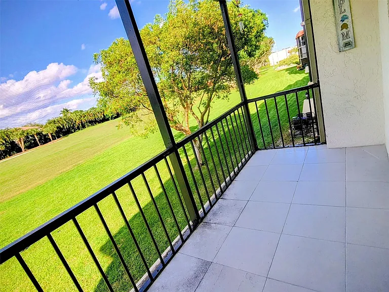 9411 N Hollybrook Lake Dr #209 — Photo 11