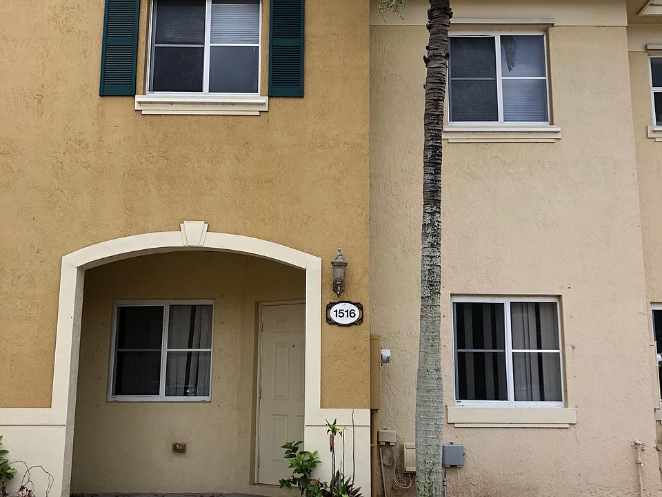 1st image of 1516 SE 31st Ct