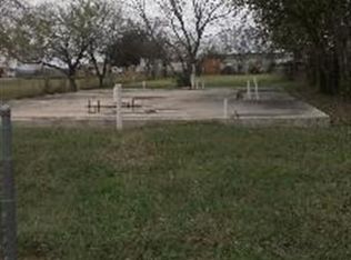 611 Stutts Dr, San Antonio, TX 78219