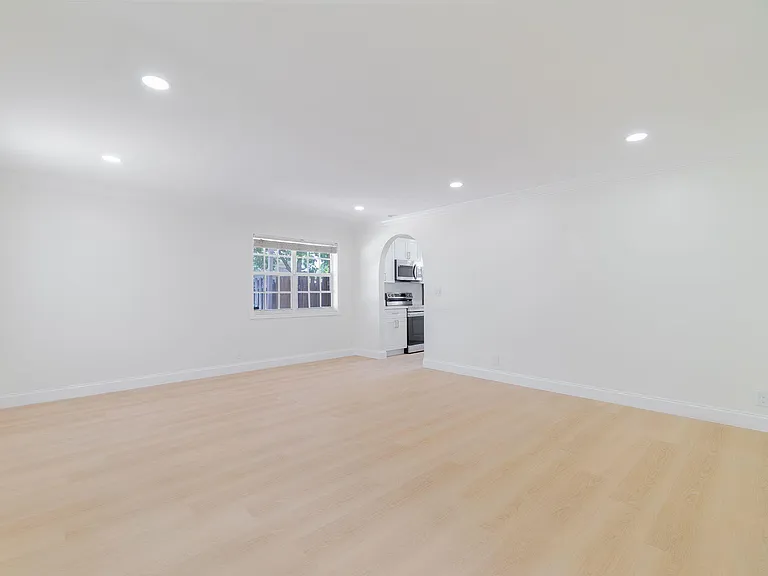 2831 N Seacrest Blvd #A — Photo 22