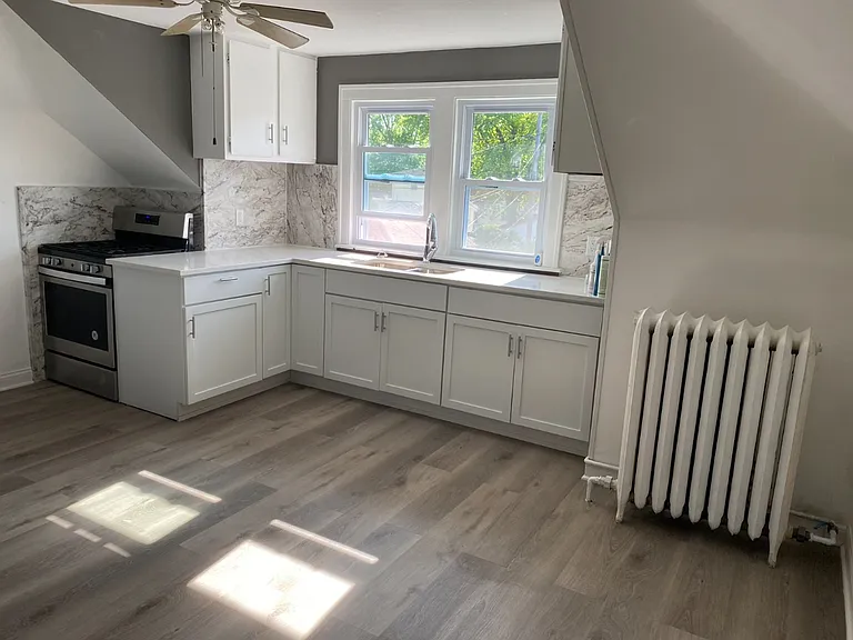 176 S Walnut St #2 — Photo 3