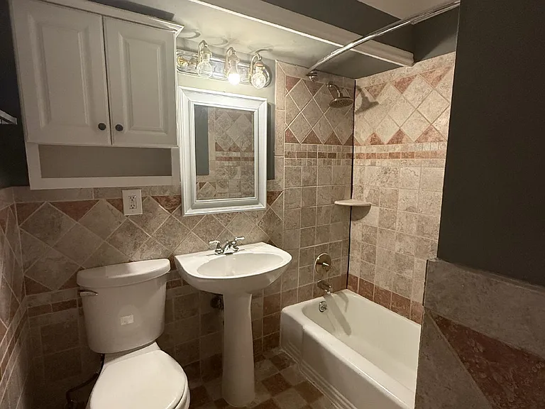 3928 Stone Gate Dr #D — Photo 11
