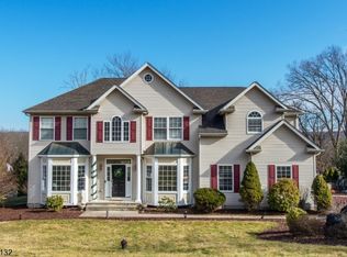 6 Ascot Ln, Sparta, NJ 07871