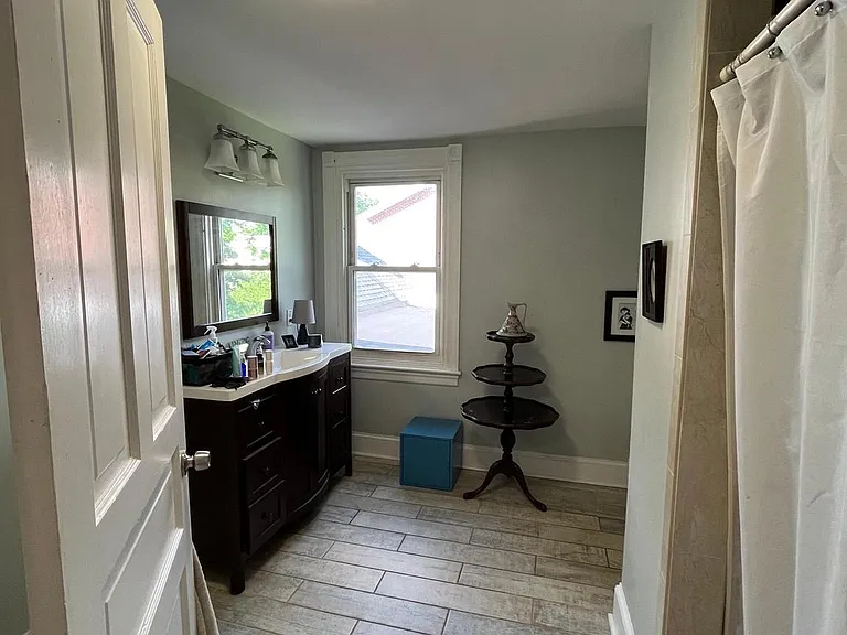 213 Ardmore Ave — Photo 21