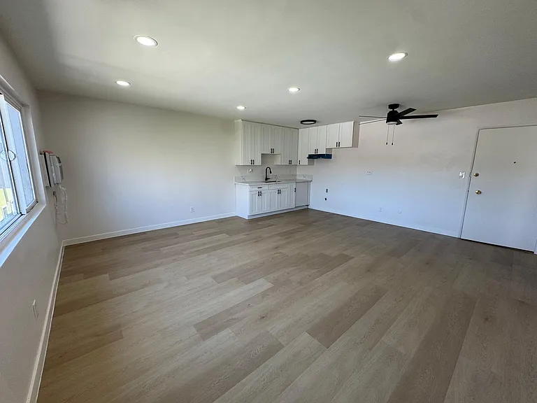 4315 Burns Ave #112 — Photo 4