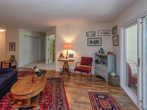4th image of 1561 Skylark Ct