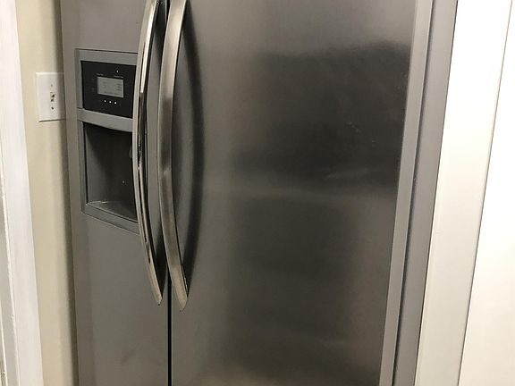 Large Refrigerator with ice maker