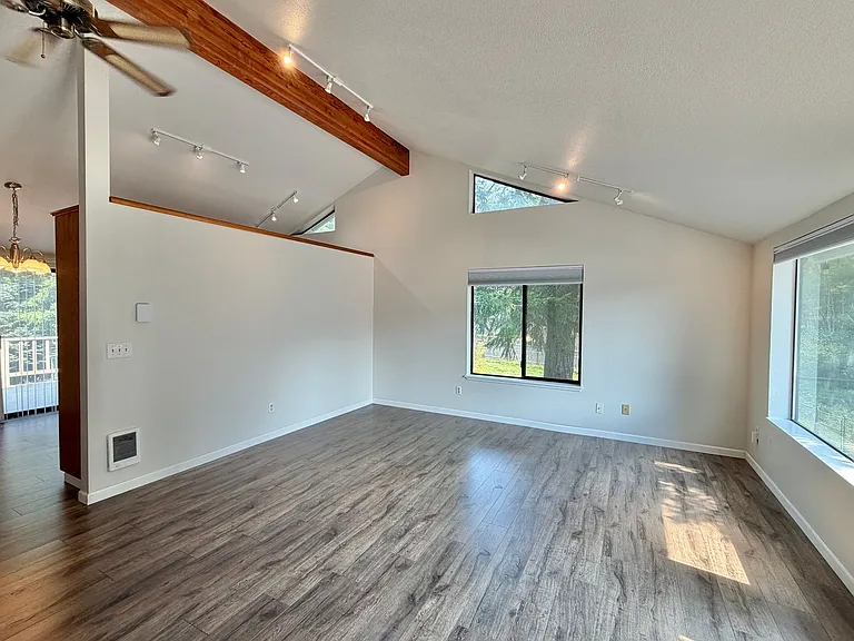 13327 NW Coho Run — Photo 7