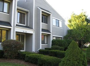 107 Hilltop Dr #107, Weatogue, CT 06089