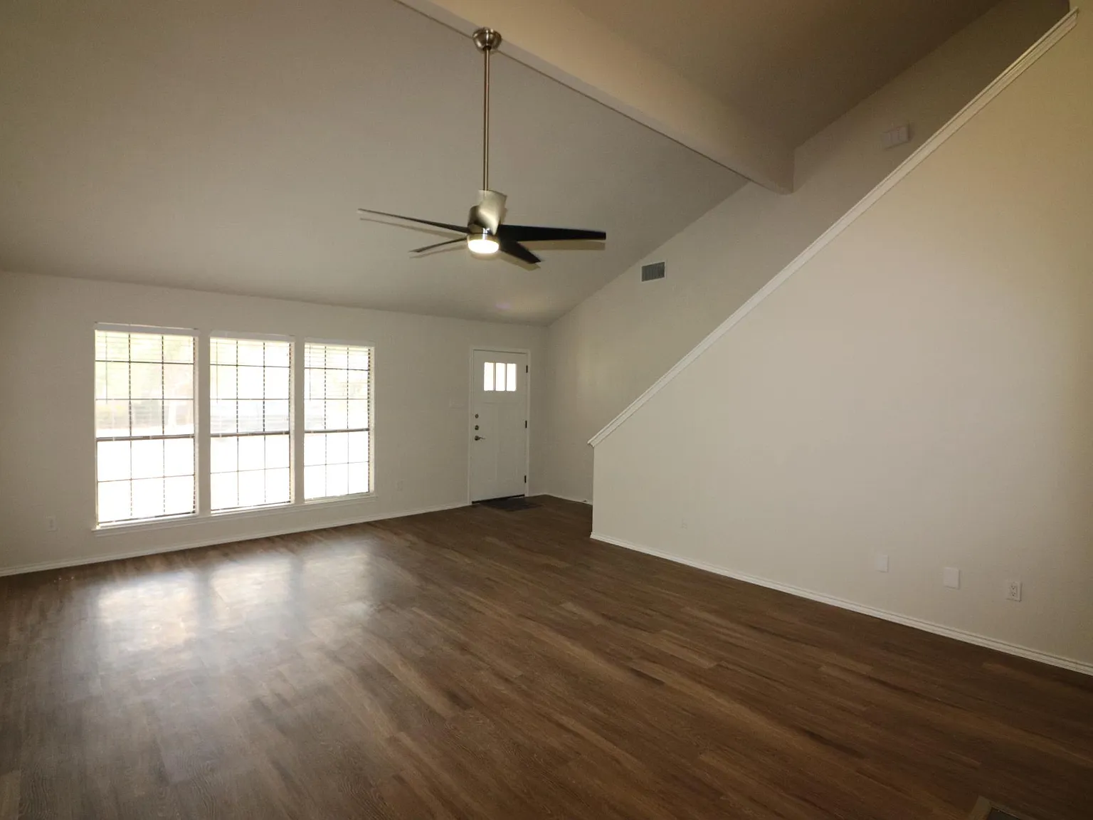 6606 Shiner St — Photo 3