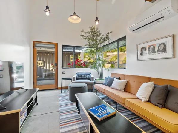 (undisclosed Address), Topanga, CA 90290