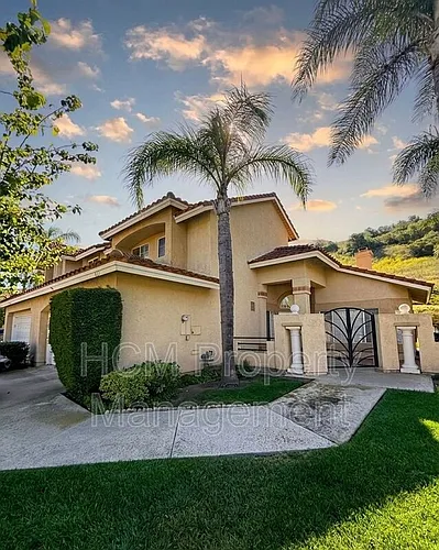 827 S Shanada Ct Photo 1
