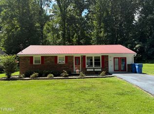 205 Forest Cir, Jonesborough, TN 37659