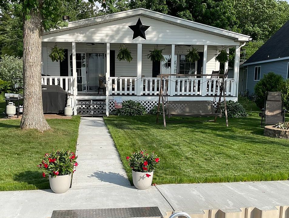 1st image of 1883 E Hess Lake Dr