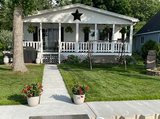 1883 E Hess Lake Dr, Newaygo, MI 49337