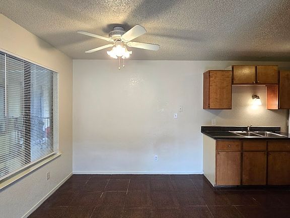 3rd image of 1221 N Peach Ave APT 227
