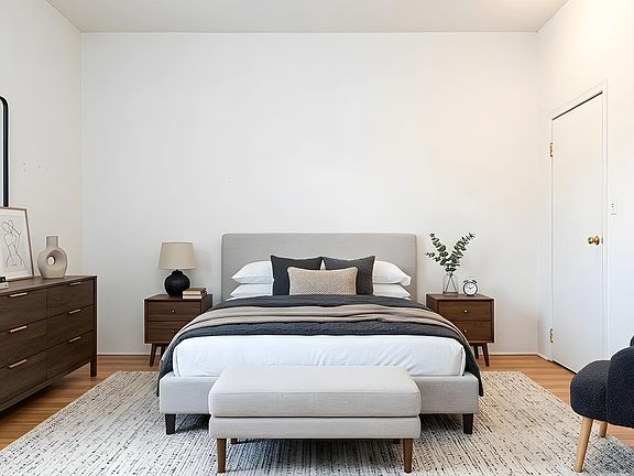 2nd image of 1359 Hancock St APT 1R