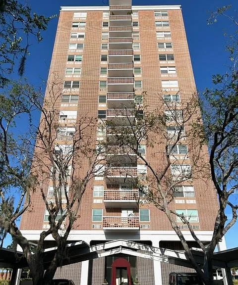 4015 Bayshore Blvd #8D — Photo 1