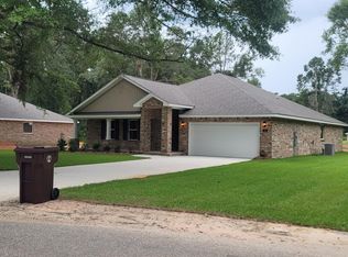 54 Oak Ave, Satsuma, AL 36572