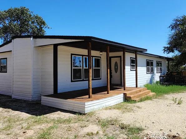 315 COUNTY ROAD 6816, Natalia, TX 78059