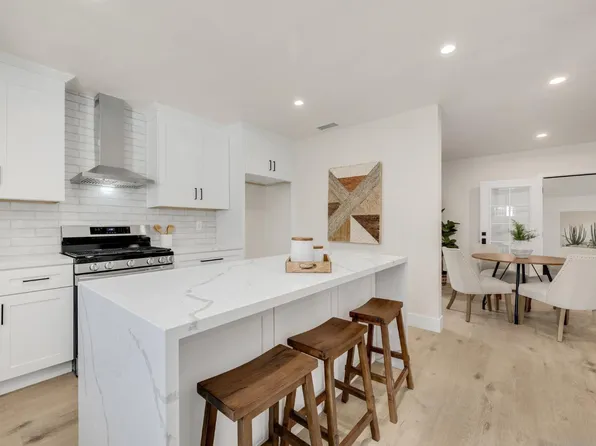 1653 W Brook St, Santa Ana, CA 92703