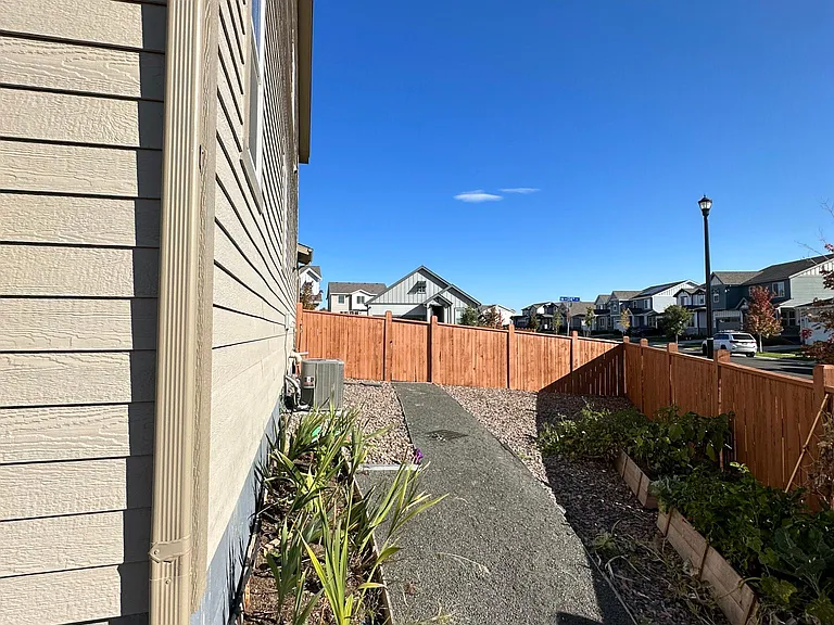 524 W 174th Pl — Photo 22