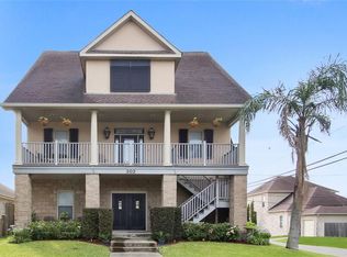 302 W Maple Ridge Dr, Metairie, LA 70001
