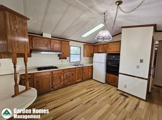 3 Singleton Dr, New Hartford, NY 13413