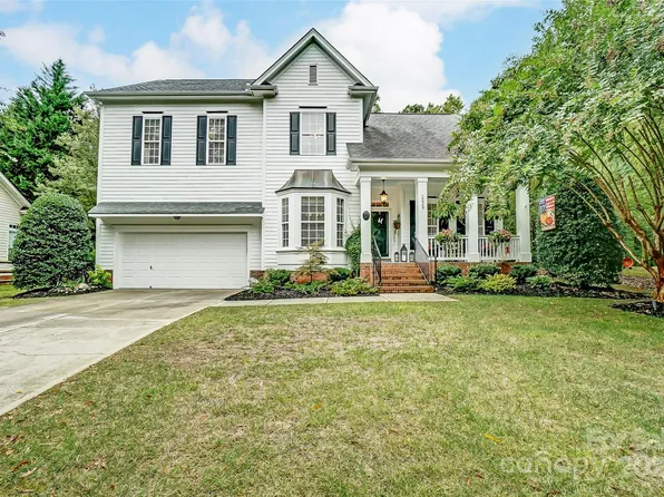 1229 Whitetail Dr, Tega Cay, SC 29708