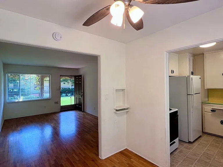 1632 Diamond St — Photo 6