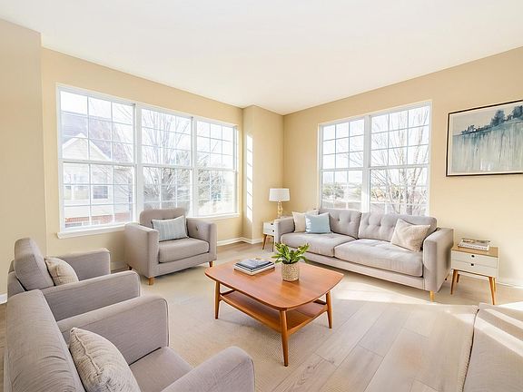 5th image of 4325 Timber Ridge Ct