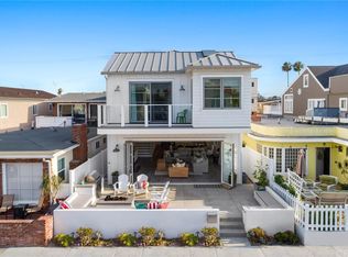 1119 W Bay Ave, Newport Beach, CA 92661