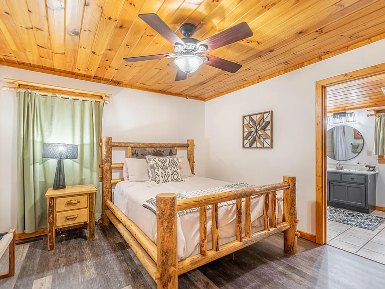 810 Cabin Creek Way — Photo 19