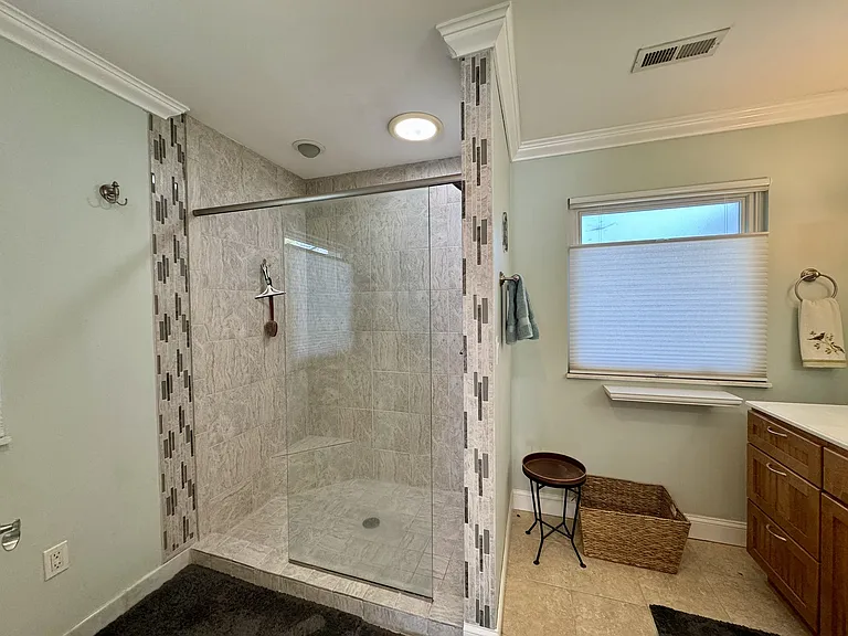 891 Leona Dr — Photo 25