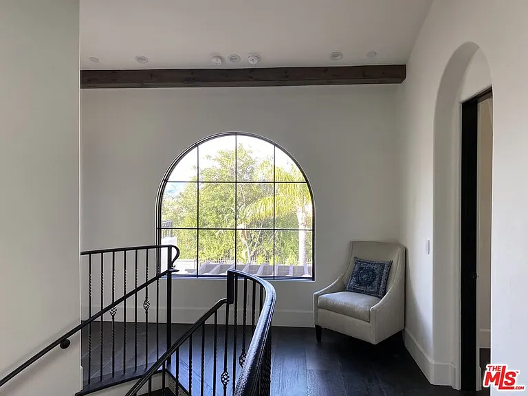 5861 Ridgebrook Dr — Photo 19