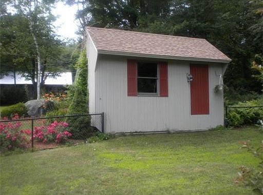 4th image of 25 Bartlett Ln