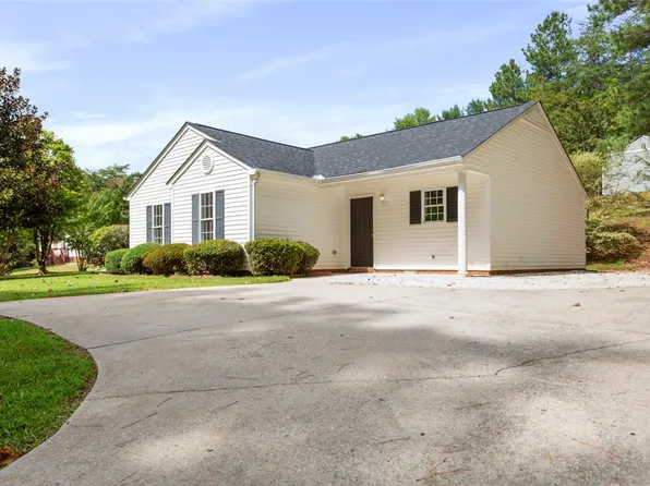 308 Fox Run Rd, Walhalla, SC 29691