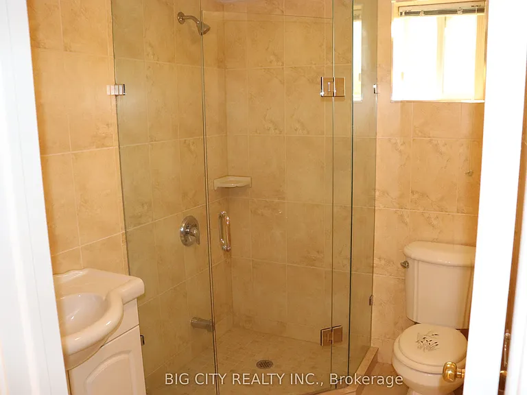 30 Lozoway Dr #LOWER — Photo 10