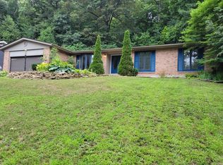 4 Terrace Dr, Oregon, IL 61061