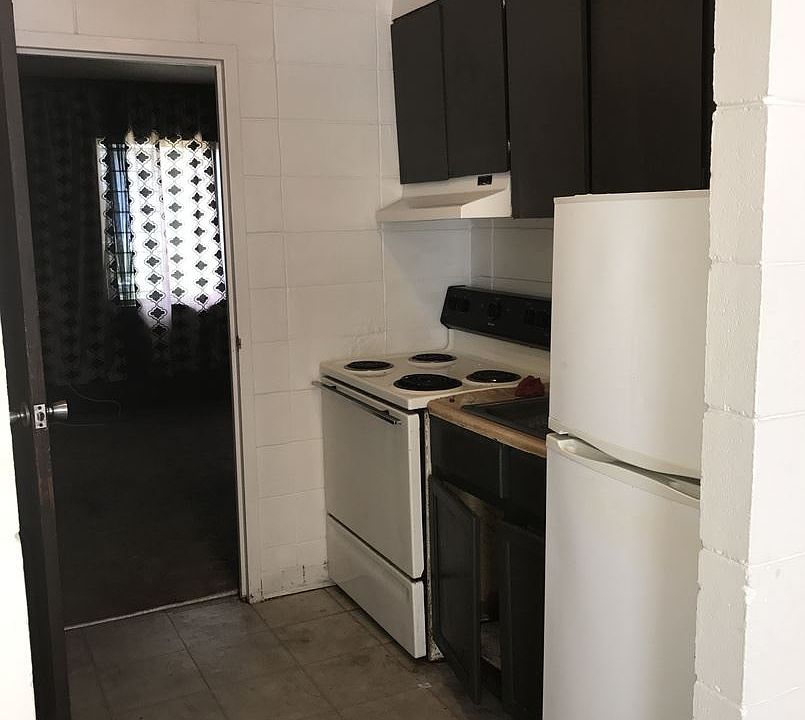 2nd image of 662 Liberty St APT 2
