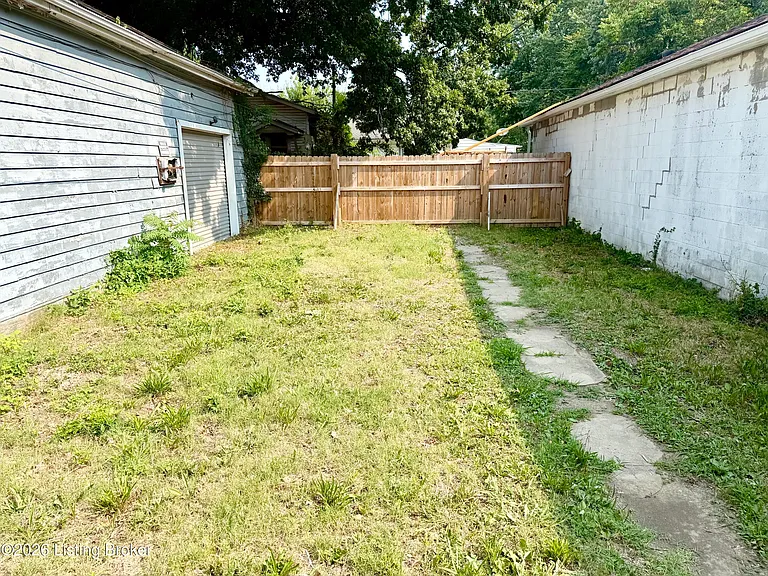 3319 W Market St #2 — Photo 4