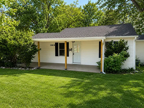 1308 W Worley St Photo 1