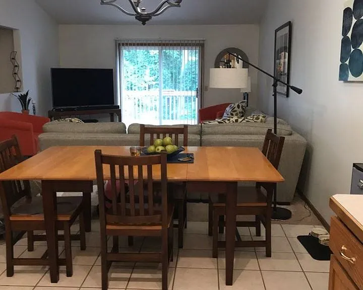 6127 Fairgrove St — Photo 3