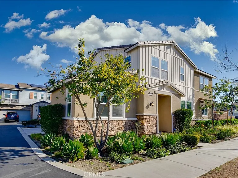 16746 Stags Leap Ln — Photo 2