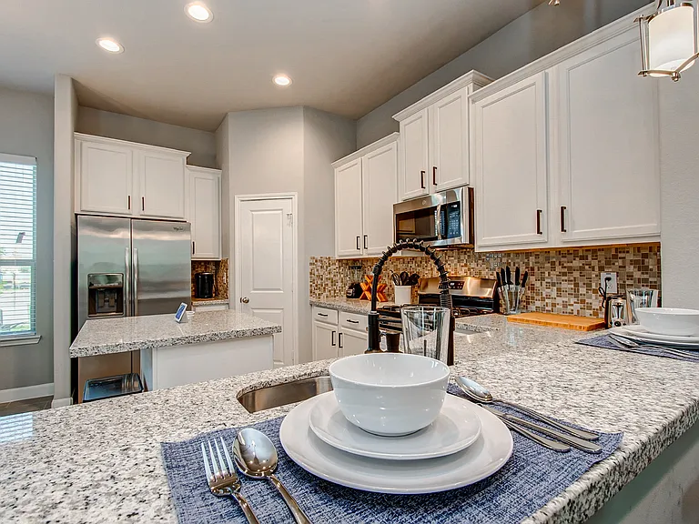 4151 Dupont St — Photo 42
