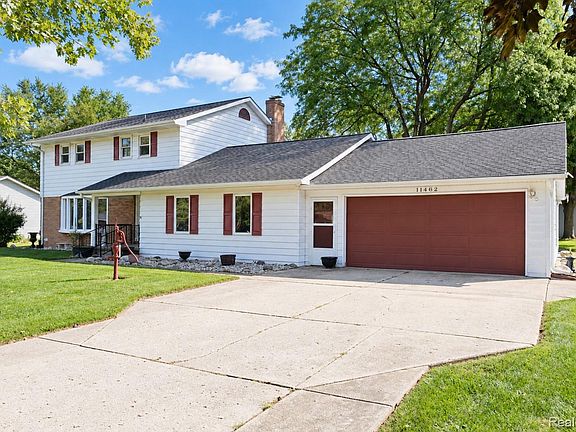 3rd image of 11462 Vista Dr